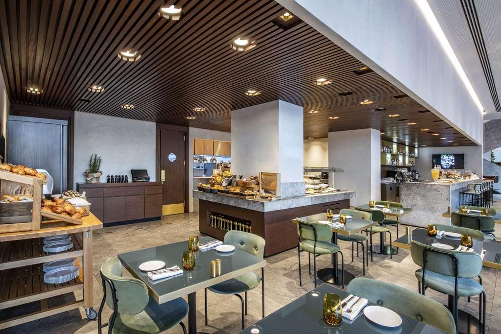 Hilton Garden Inn Tbilisi Chavchavadze Restaurant billede