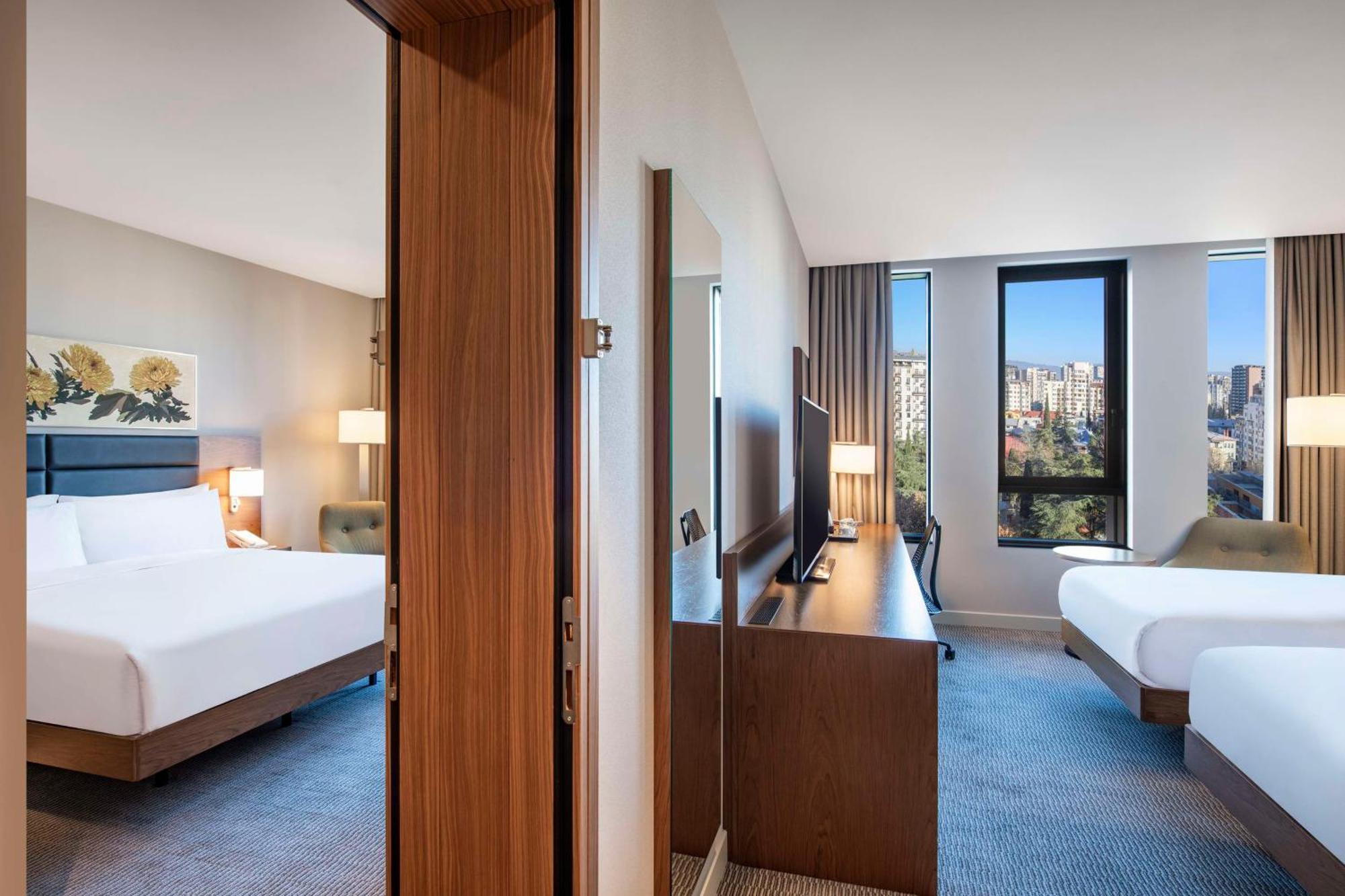 Hilton Garden Inn Tbilisi Chavchavadze Eksteriør billede