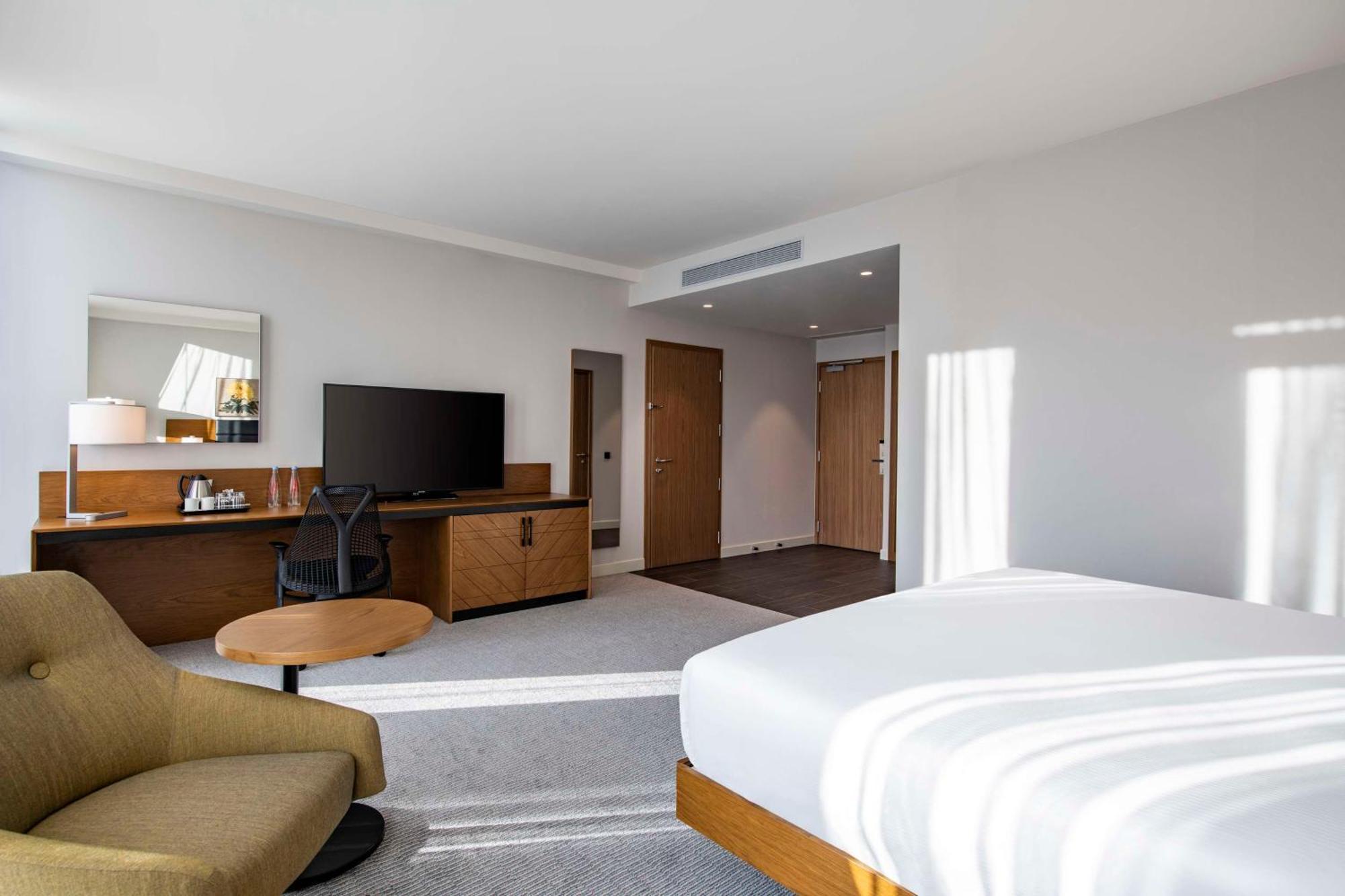 Hilton Garden Inn Tbilisi Chavchavadze Eksteriør billede