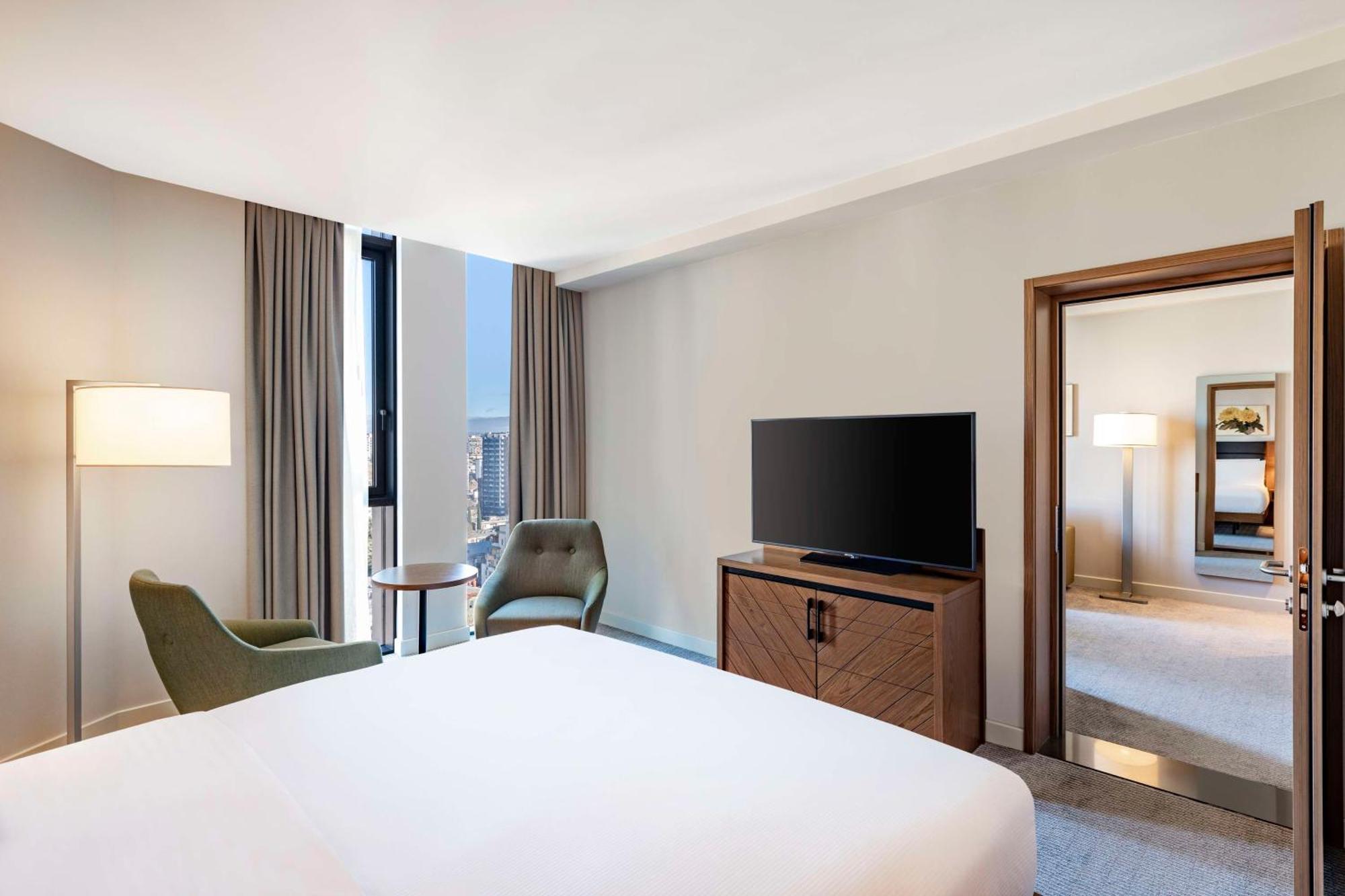 Hilton Garden Inn Tbilisi Chavchavadze Eksteriør billede