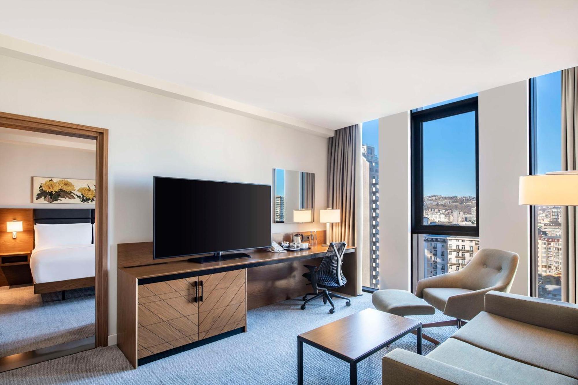 Hilton Garden Inn Tbilisi Chavchavadze Eksteriør billede
