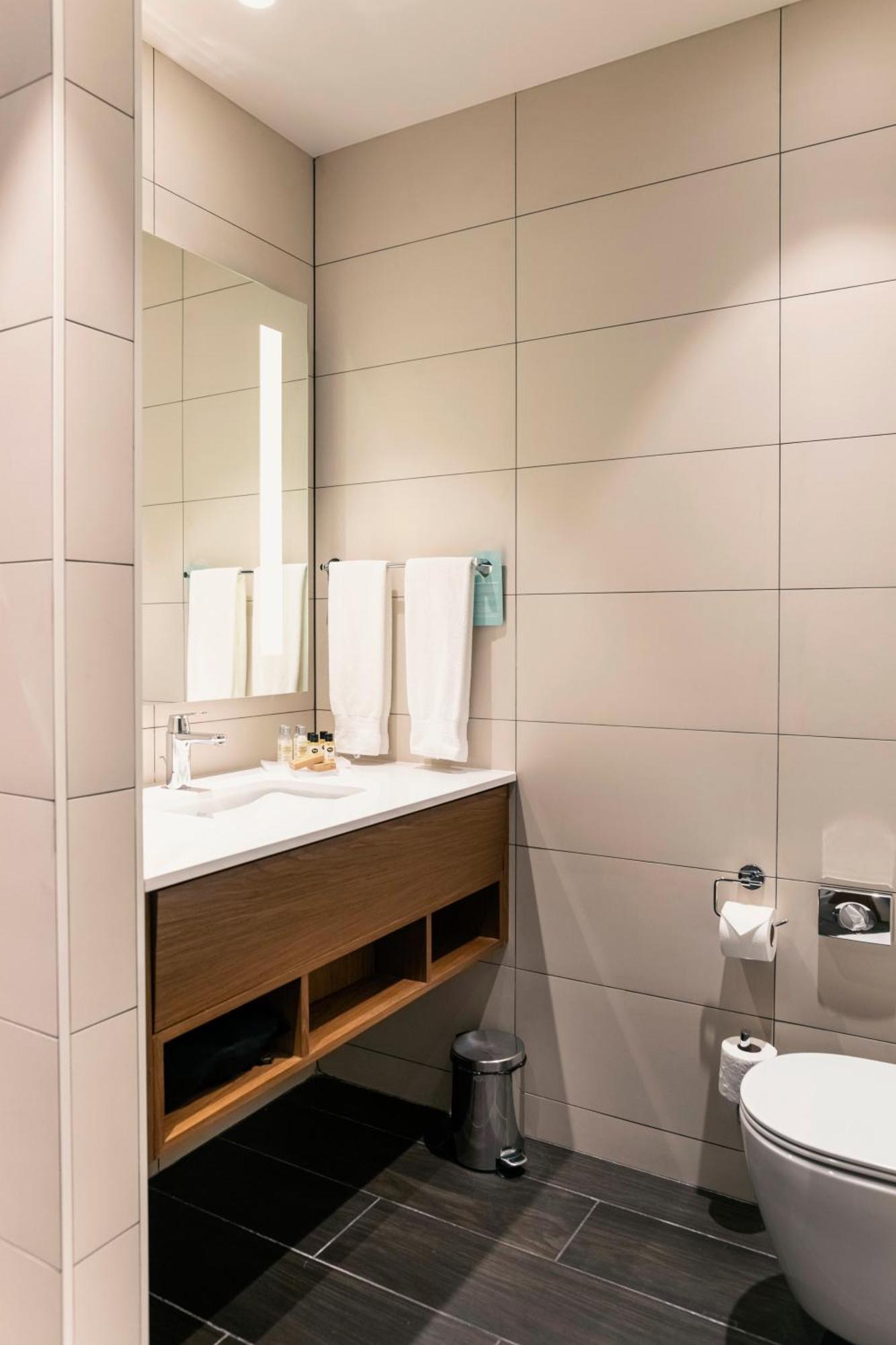 Hilton Garden Inn Tbilisi Chavchavadze Eksteriør billede