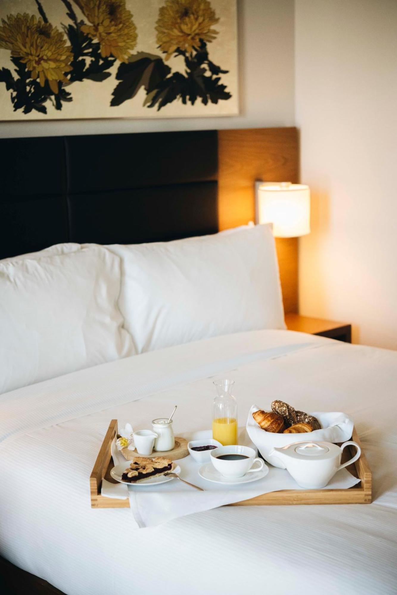 Hilton Garden Inn Tbilisi Chavchavadze Eksteriør billede