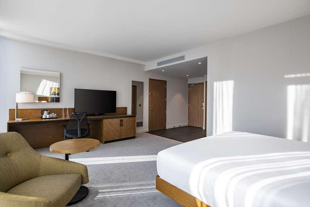 Hilton Garden Inn Tbilisi Chavchavadze Værelse billede